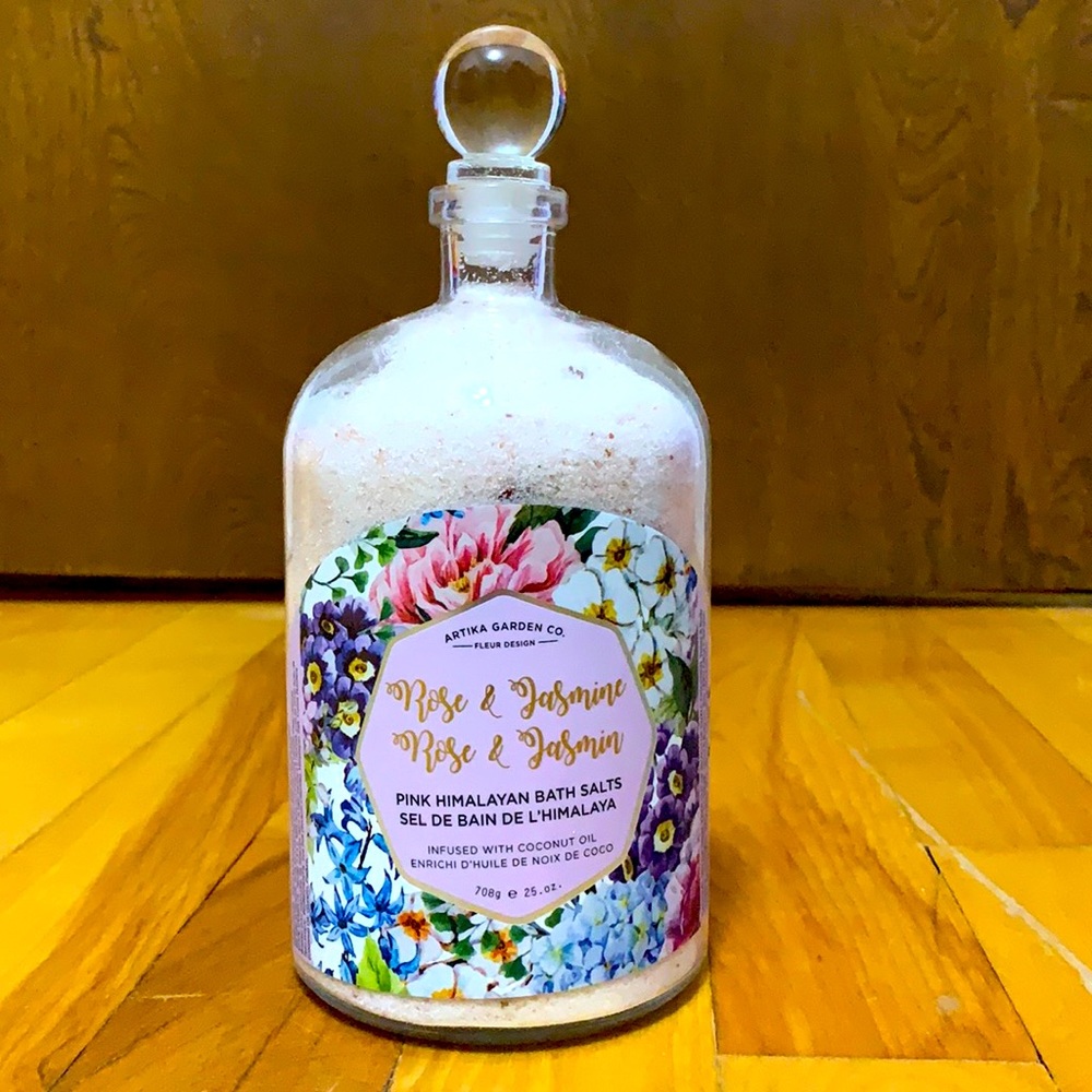 Pink Himalayan bath salts